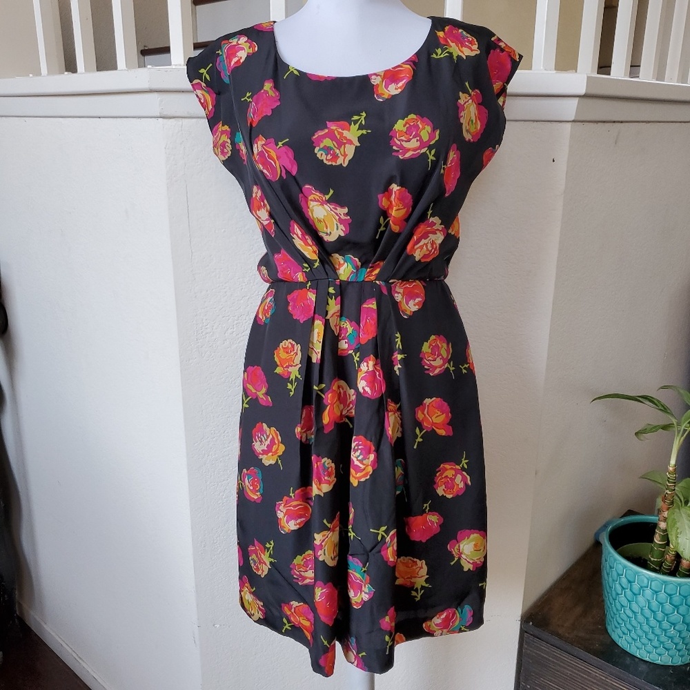 Betsey Johnson Floral Cap Sleeve Sheath Dress